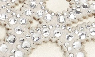 badgley mischka rouge pointed toe pump