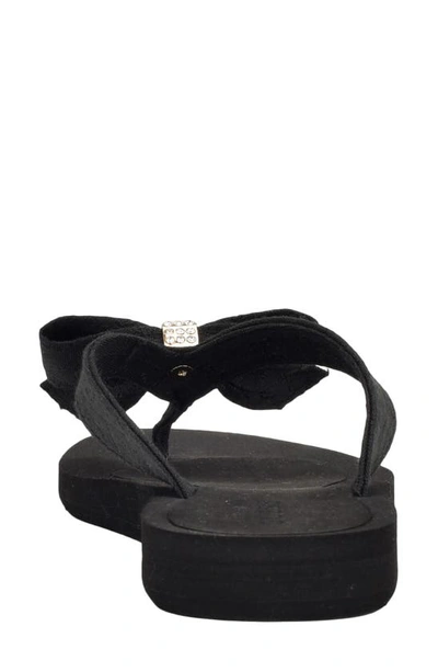 Shop Guess Tuta Flip Flop In Black