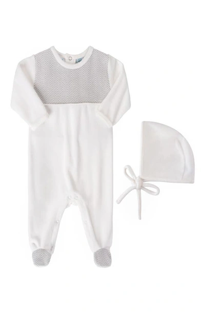 Feltman Brothers Chevron Footie & Hat Set In Ivory/ Grey