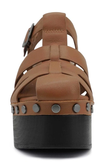 Shop Zigi Artisan Lorenza Platform Fisherman Sandal In Tan Leather