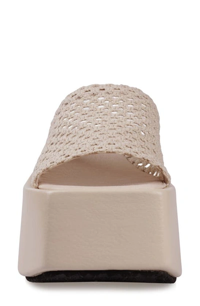 Zigi Artisan Melina Platform Sandal In Apricot