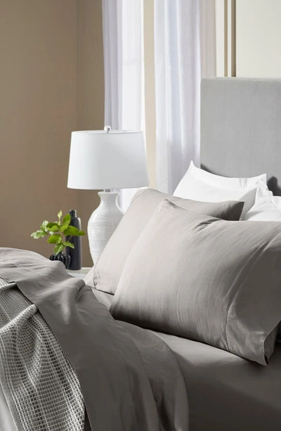 Boll & Branch Signature Hemmed Sheet Set In Stone