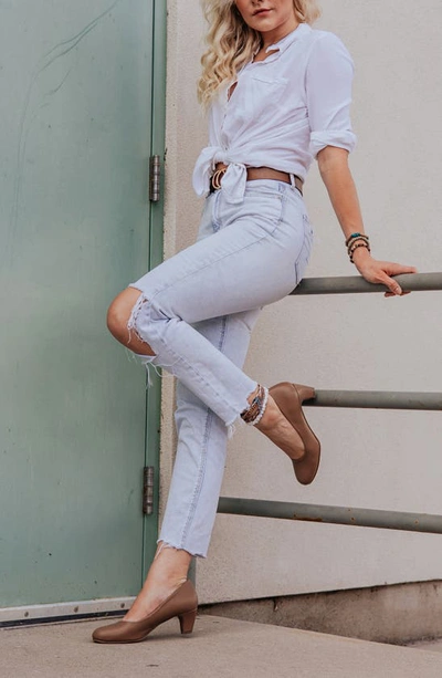 Journee Collection Journee Luu Pump In Patent/ Taupe