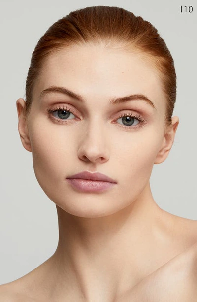 Clé De Peau Beauté Radiant Fluid Matte Foundation Spf 20 In I10 - Very Light Ivory
