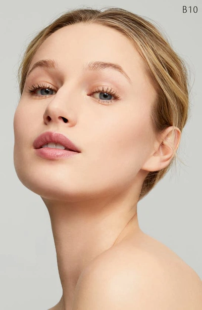 Clé De Peau Beauté Radiant Fluid Matte Foundation Spf 20 In B10 - Light Beige