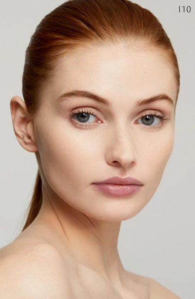 Clé De Peau Beauté Radiant Fluid Natural Foundation In I10 - Very Light Ivory