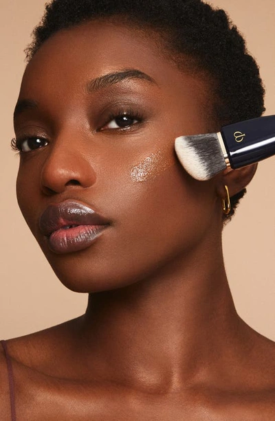 Clé De Peau Beauté Radiant Fluid Natural Foundation In O70 - Medium Deep Ocher