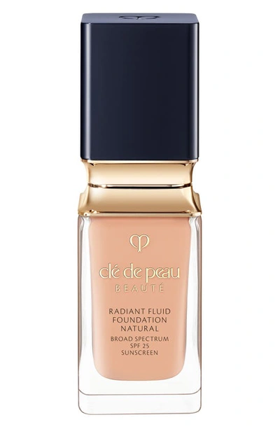 Clé De Peau Beauté Radiant Fluid Natural Foundation In B20 - Light Medium Beige