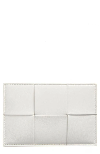Shop Bottega Veneta Intrecciato Leather Card Case In 9009 White-gold