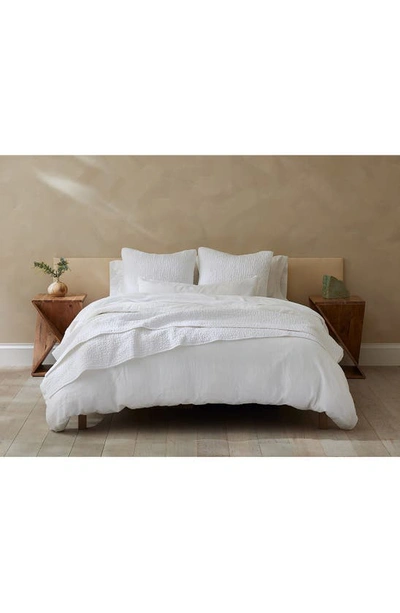 Coyuchi Pebbled Handstitched Organic Cotton Quilt In Alpine White