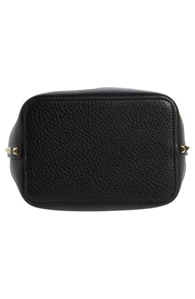 Valentino Garavani Valentino Rockstud Grainy Leather Bucket Bag In Black