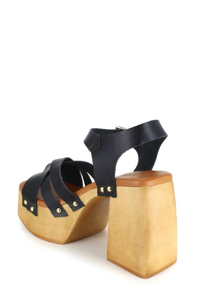 Zigi Marcy Platform Sandal In Blk Leathe