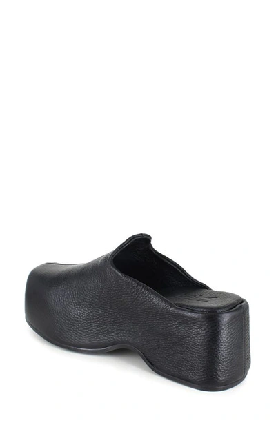 Zigi Kristen Platform Clog In Black Leather