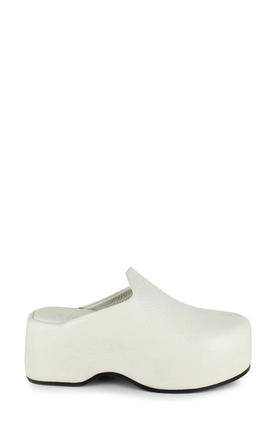 Zigi Kristen Platform Clog In Bone Leather