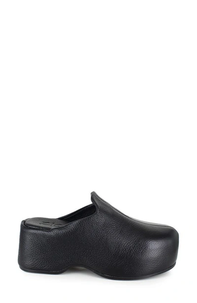 Zigi Kristen Platform Clog In Black Leather