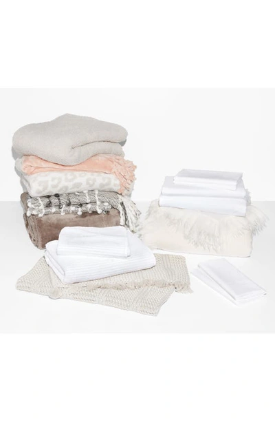 Barefoot Dreams Cozychic Throw In Oyster