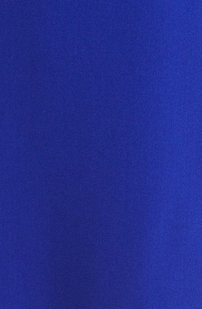 Vince Camuto Crepe Buckle Neck Shift Dress In Cobalt