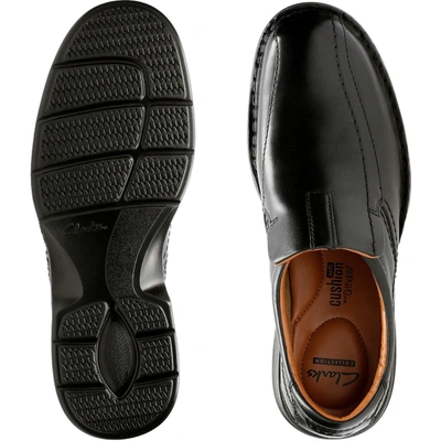 Shop Clarks Escalade Step Mens Leather Cushioned Loafers In Black