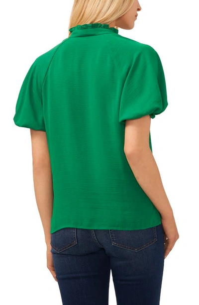 Cece Ruffle Neck Raglan Sleeve Top In Green