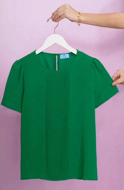 Cece Pleat Front Top In Green