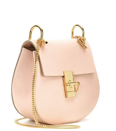 Shop Chloé Drew Small Leather Shoulder Bag In Cemeet Piek