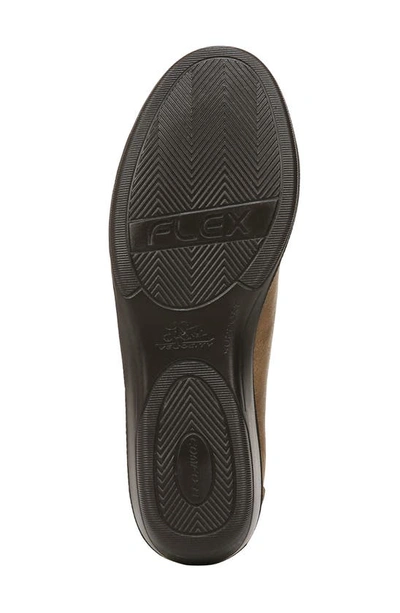 Lifestride Ideal Chain Wedge Flat In Mocha