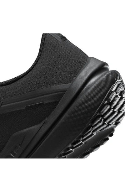 Nike Air Winflo 9 Sneakers In Triple Black In Black/ Black/ Anthracite