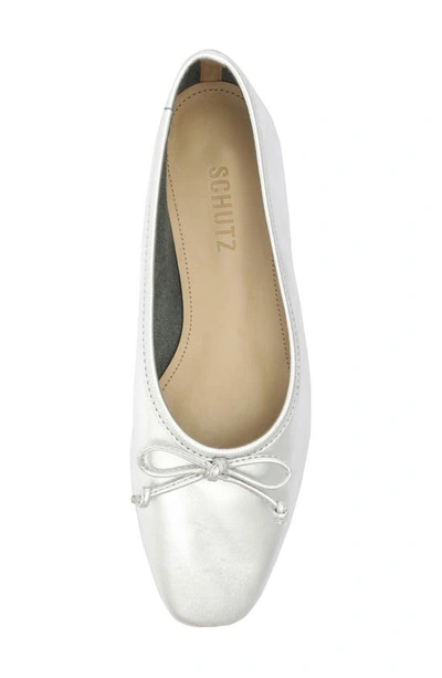 Schutz Arissa Metallic Leather Flat In Prata
