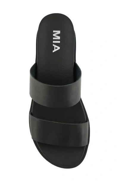 Mia Yelena Slide Sandal In Black