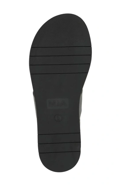 Mia Yelena Slide Sandal In Black