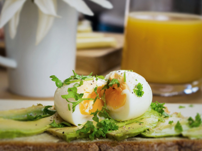 Brainstream Coastal Beepegg Singing And Floating Egg Timer For Boiled Eggs In White