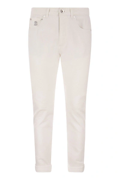 Shop Brunello Cucinelli Garment-dyed Traditional Fit Five-pocket Trousers In Slubbed Cotton Denim In Snow