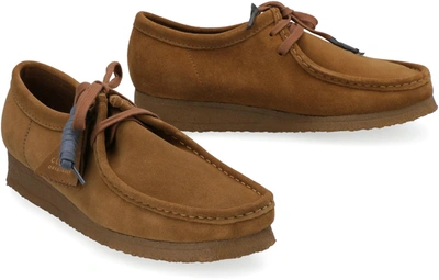 Shop Clarks Wallabee Suede Lace-up Shoes In Saddle Brown