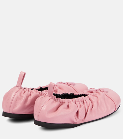 Shop Jw Anderson Anchor Slouch Leather Ballet Flats In Pink