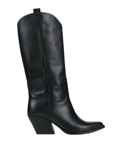 Shop Brawn's Woman Boot Black Size 7 Calfskin