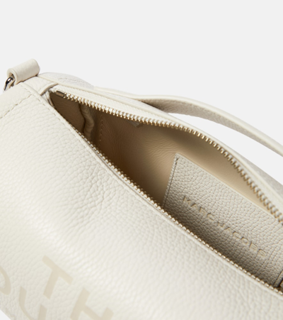 Shop Marc Jacobs The Duffle Leather Shoulder Bag In White