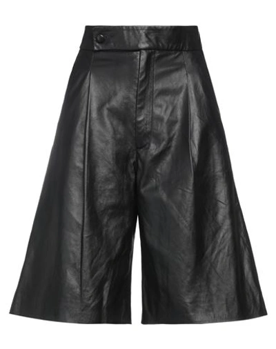 Nynne Woman Cropped Pants Black Size 4 Soft Leather In Black