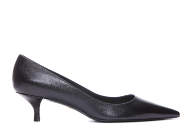 Stuart Weitzman Stuart Kitten Pump In Black