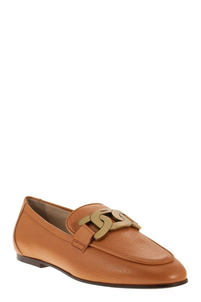 Shop Tod's Kate Leather Loafer In Earthenware