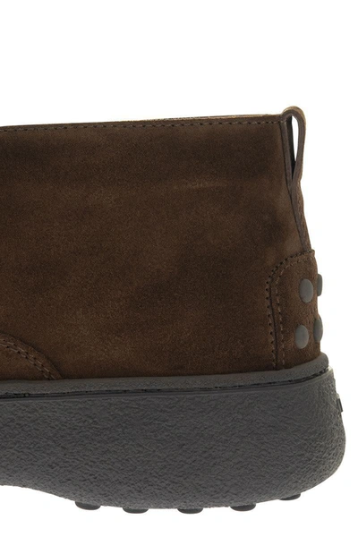Tod's Brown Suede Desert Boots With Lace-up Closure And Gommini Sole In Brown
