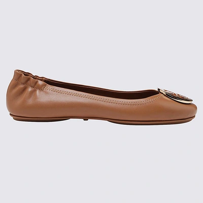 Shop Tory Burch Camel-tone Leather Minnie Travel Ballerina Shoes In Brown