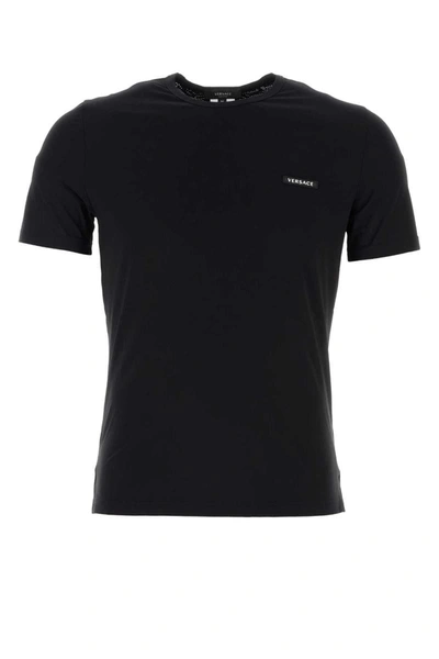 Shop Versace T-shirt In 1b000