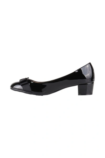 Shop Krisp Womens/ladies Bow Toe Low Heel Leather Court Sandal In Black