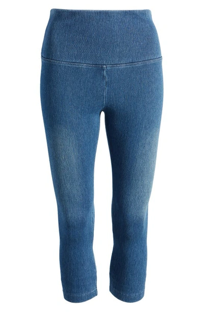 Lyssé Stretch Denim Capri Pants In Midwash