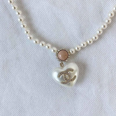 Pre-owned 21b Heart Pink Pearl White Crystal Cc Necklace