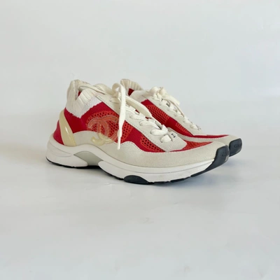 Pre-owned Chanel Suede And Knitted White/red Lace Up Sneakers