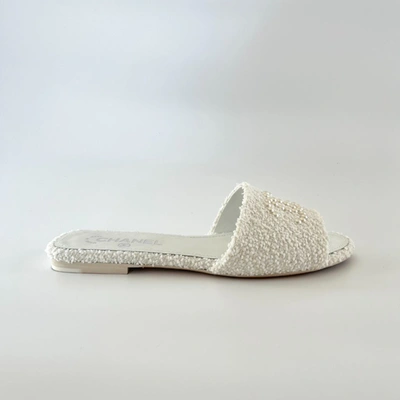 Pre-owned Chanel White Tweed Slide Mules, 38.5c