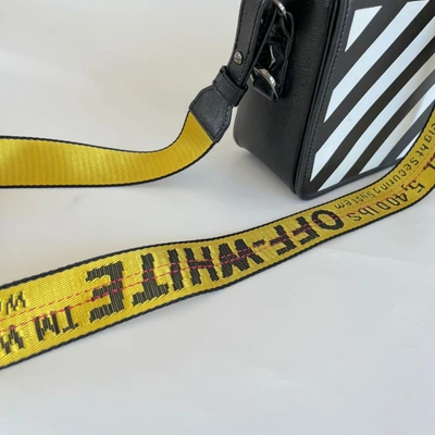 Pre-owned Off-white Diagonal Striped Camera Bag