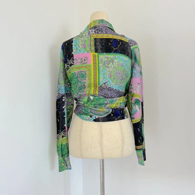 Pre-owned Versace Green/multicolor Printed Crop Wrap Blouse
