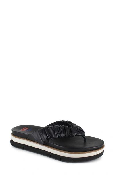 Shop National Comfort Kahlen Scrunched Platform Flip Flop In Black Leather